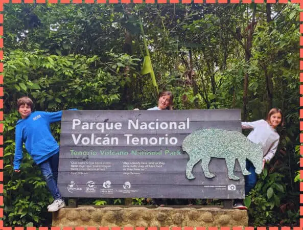 Parque Nacional Volcan Tenorio en Guanacaste Costa Rica