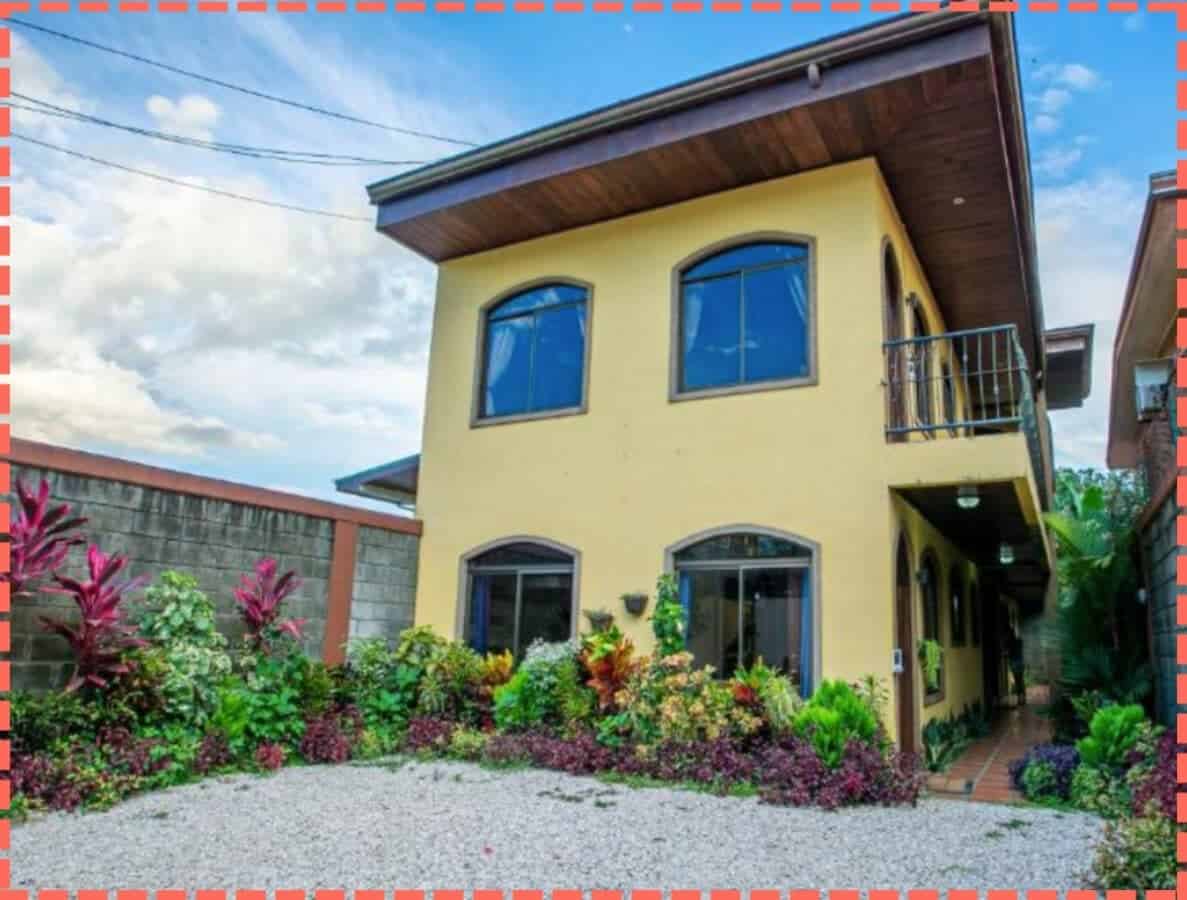 Foto de los apartamentos Sol y Luna. Alojamiento económico Donde Alojarse en La Fortuna Costa Rica.